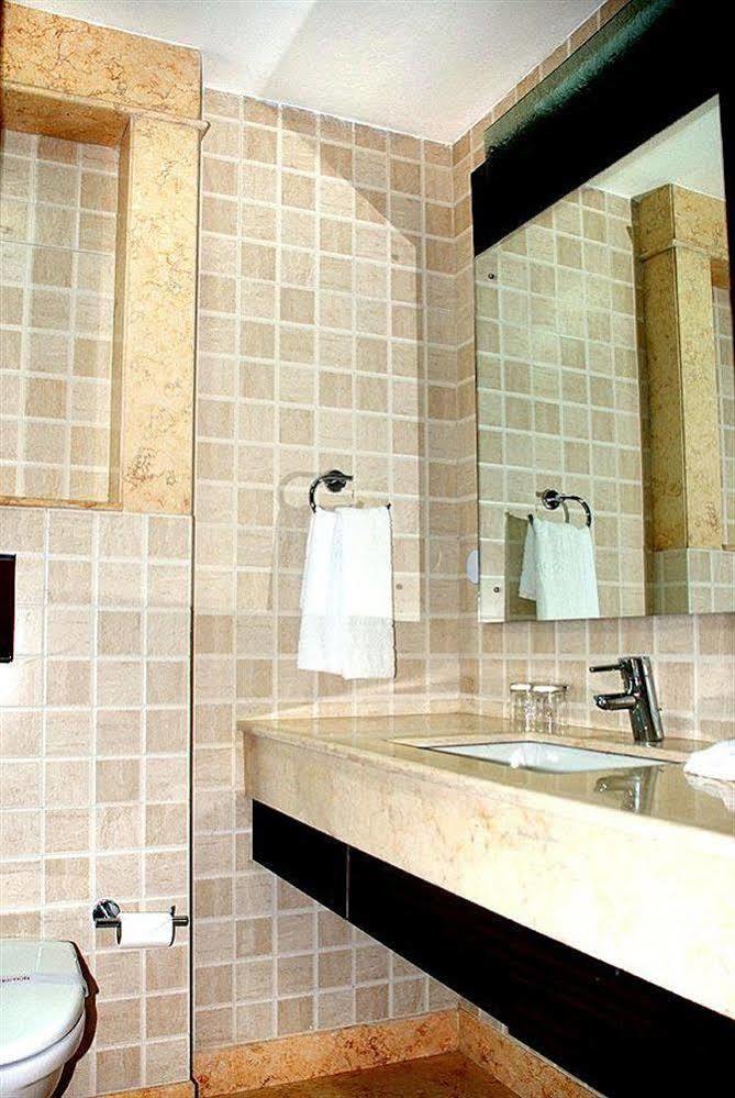 Jht Hotels 新德里 外观 照片